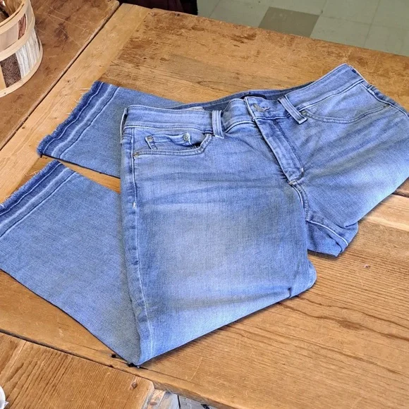 Wide cuff deals capri jeans